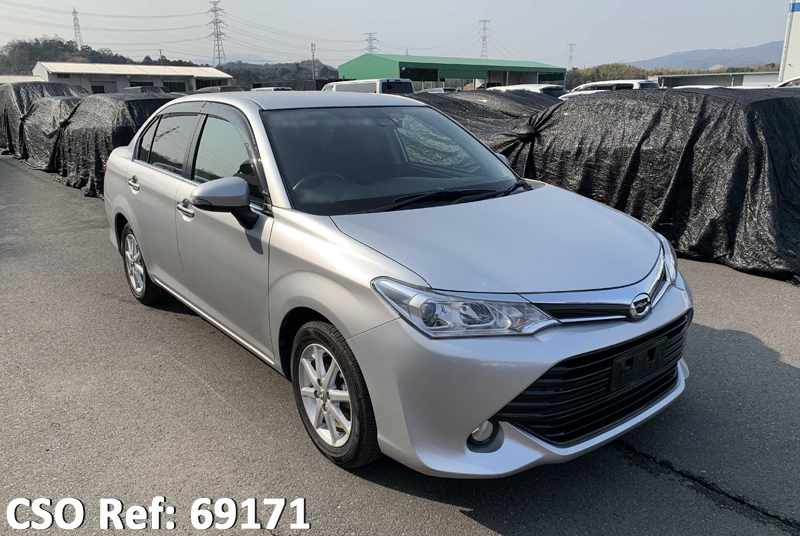 Toyota / Corolla Axio 2015